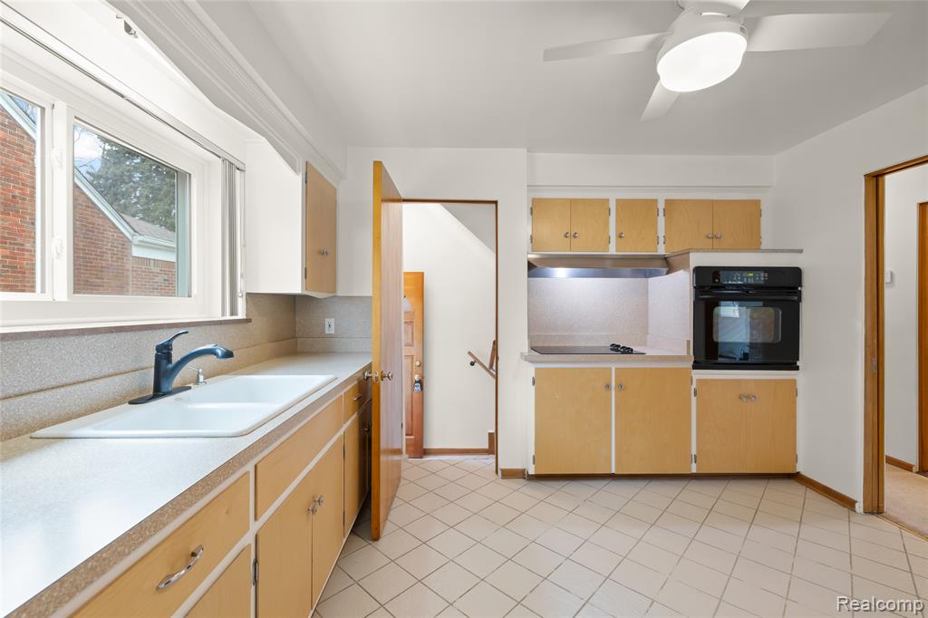 7828 Kolb Avenue, Allen Park, MI 48101 — Photo 7