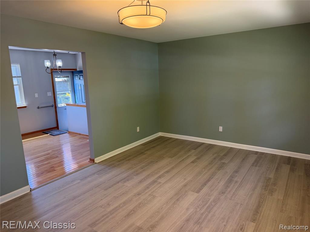 429 Cambridge Avenue, South Lyon, MI 48178 — Photo 5