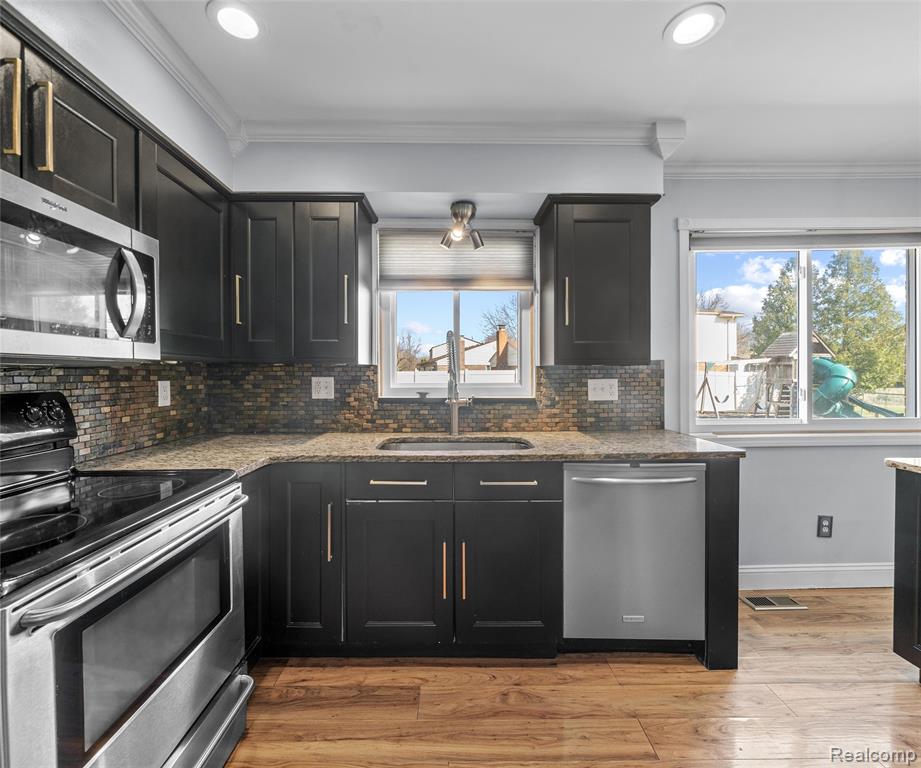 923 Kings Way, Canton, MI 48188 — Photo 23
