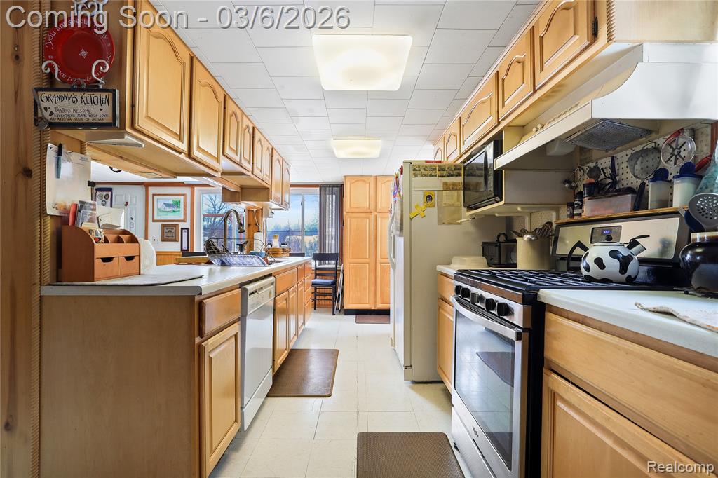 5194 Davison Road, Lapeer, MI 48446 — Photo 13