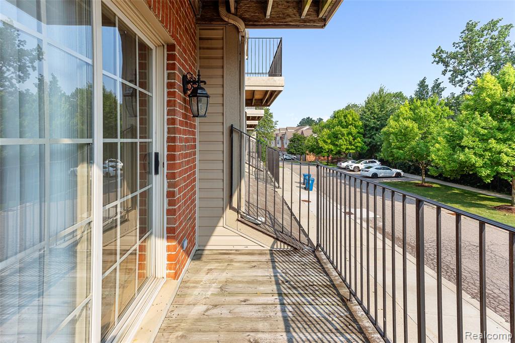 39621 SPRINGWATER Drive, Northville, MI — Photo 29