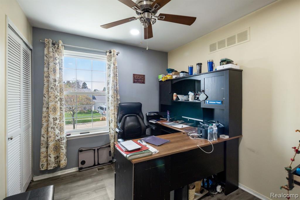 5784 FAIRCASTLE Drive, Troy, MI 48098 — Photo 17