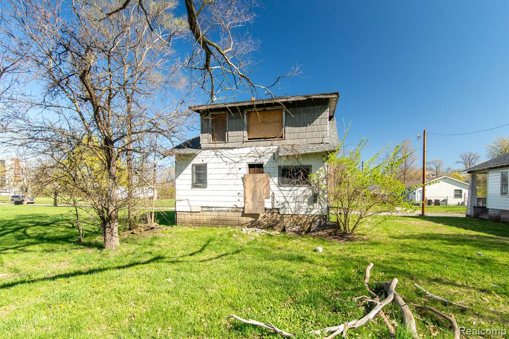 985 FERNHILL Street, Highland Park, MI 48203 — Photo 15