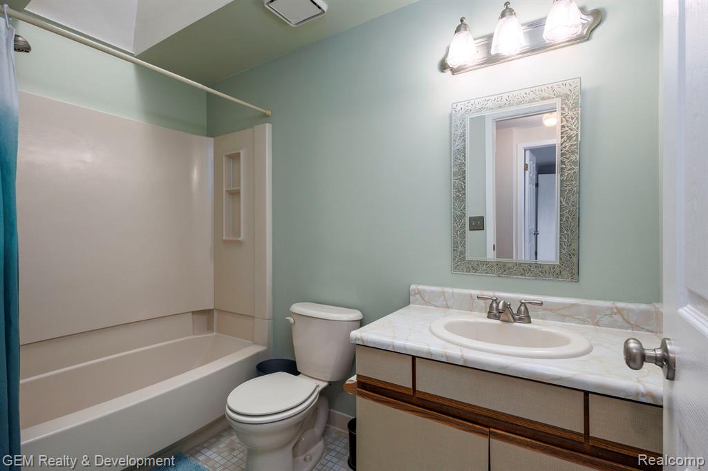 1831 N Arbor Way Drive, 16, Canton, MI 48188 — Photo 19