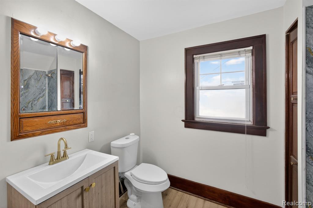 810 E 8th Street, Flint, MI 48503 — Photo 20
