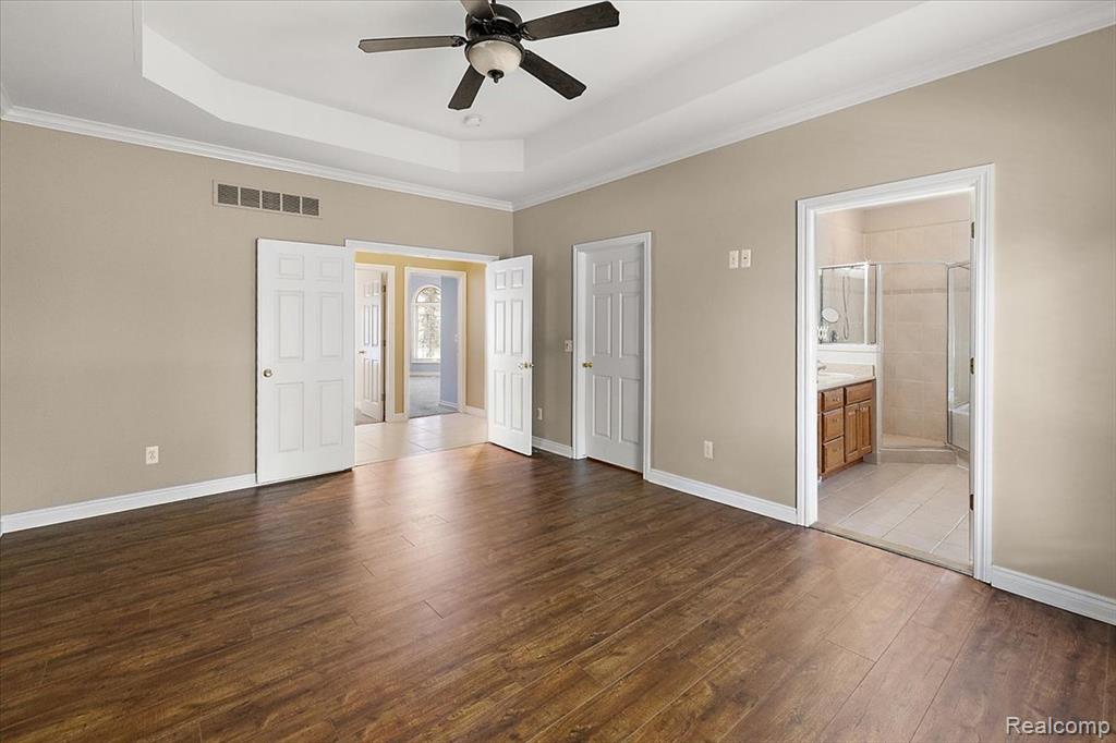 49763 Decker Drive, Shelby Twp, MI 48317 — Photo 28