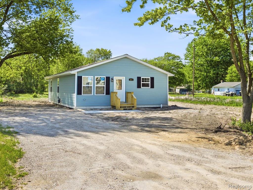 2971 Beach Road, Port Huron, MI 48060 — Photo 2