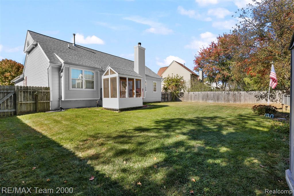 421 Light Tower Court, Belleville, MI 48111 — Photo 5
