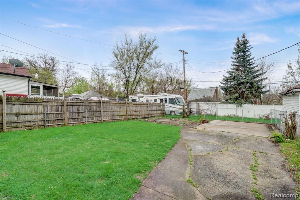 8327 INDIANA Street, Detroit, MI 48204 — Photo 37