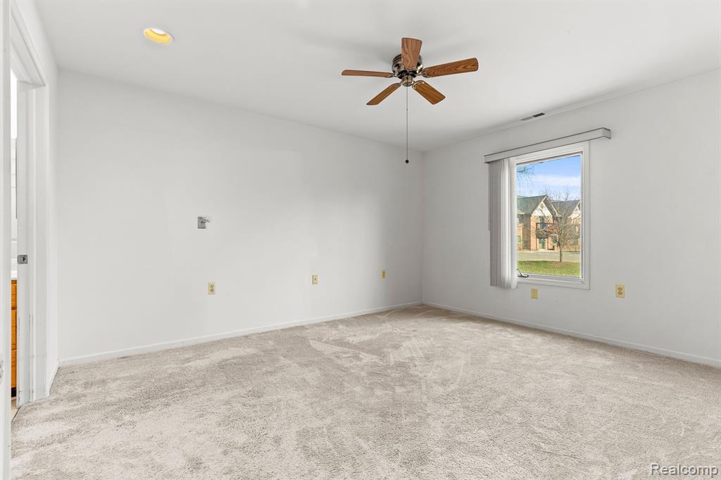 21370 MULBERRY Court, 57, Farmington Hills, MI 48336 — Photo 14