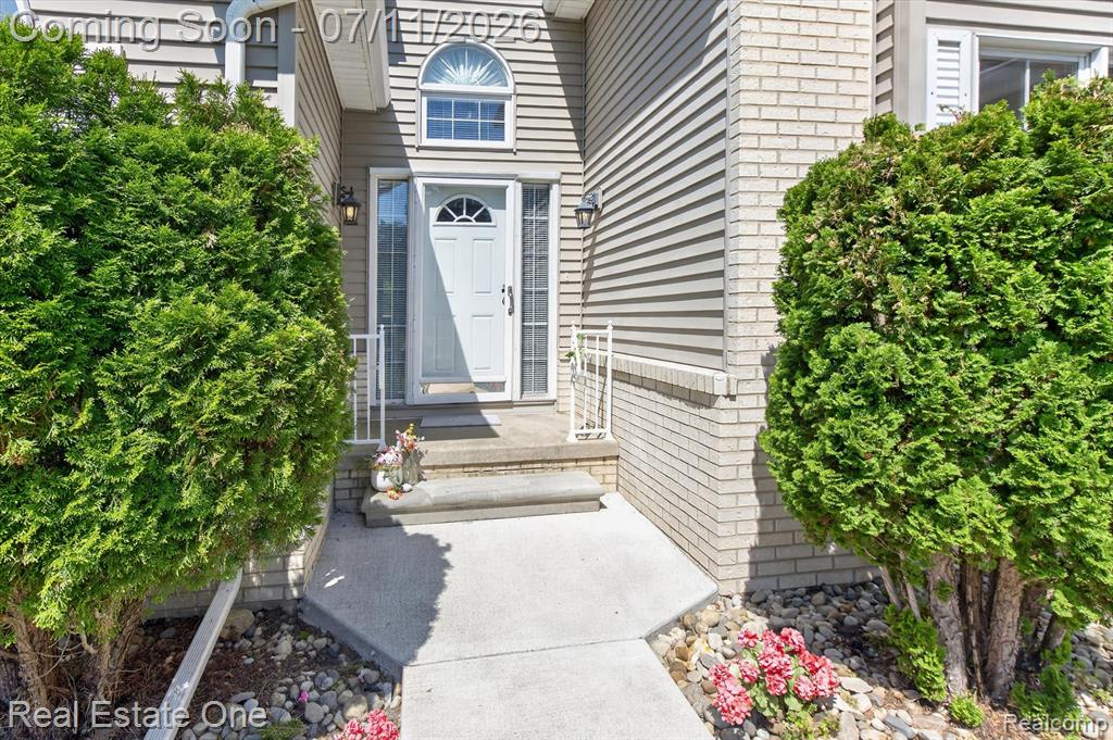 5128 Queensway, Howell, MI 48843 — Photo 5