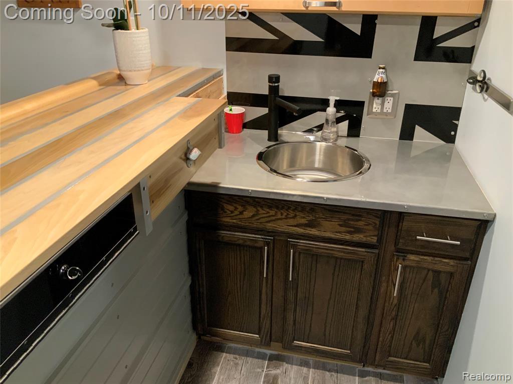 9130 E Bassett Court, Livonia, MI 48150 — Photo 62