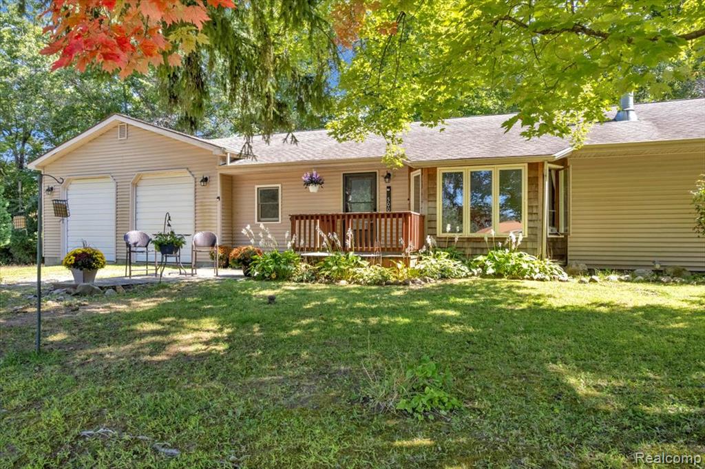 500 W NORWAY LAKE Road, Lapeer, MI 48446 — front exterior
