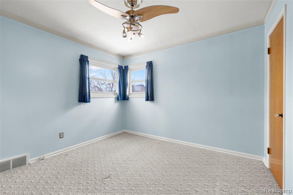 30801 Pardo Street, Garden City, MI — Photo 13