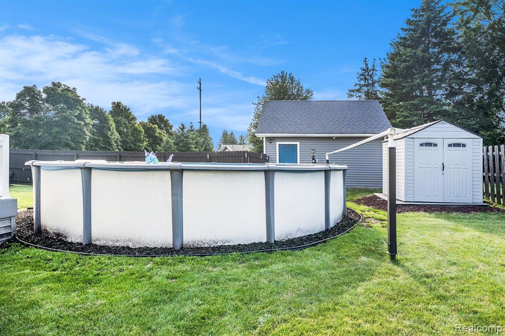 6084 Chatham Court, Grand Blanc, MI 48439 — Photo 42