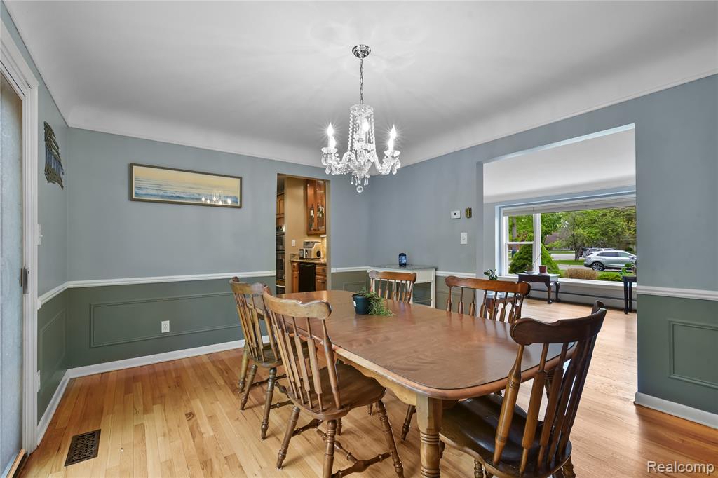 26060 Hidden Lane, Grosse Ile, MI 48138 — Photo 12