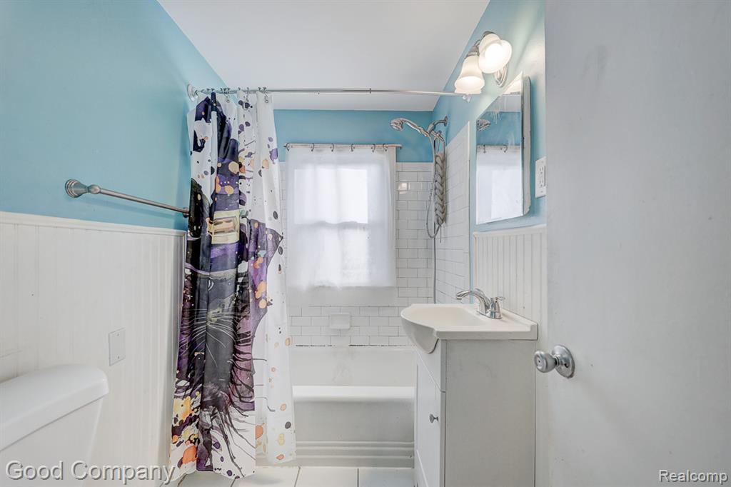 518 E Maxlow Avenue, Hazel Park, MI 48030 — Photo 21