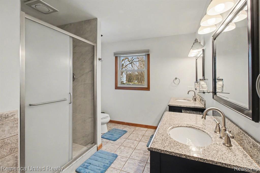 9156 Apple Orchard Drive, Fenton, MI 48430 — Photo 13