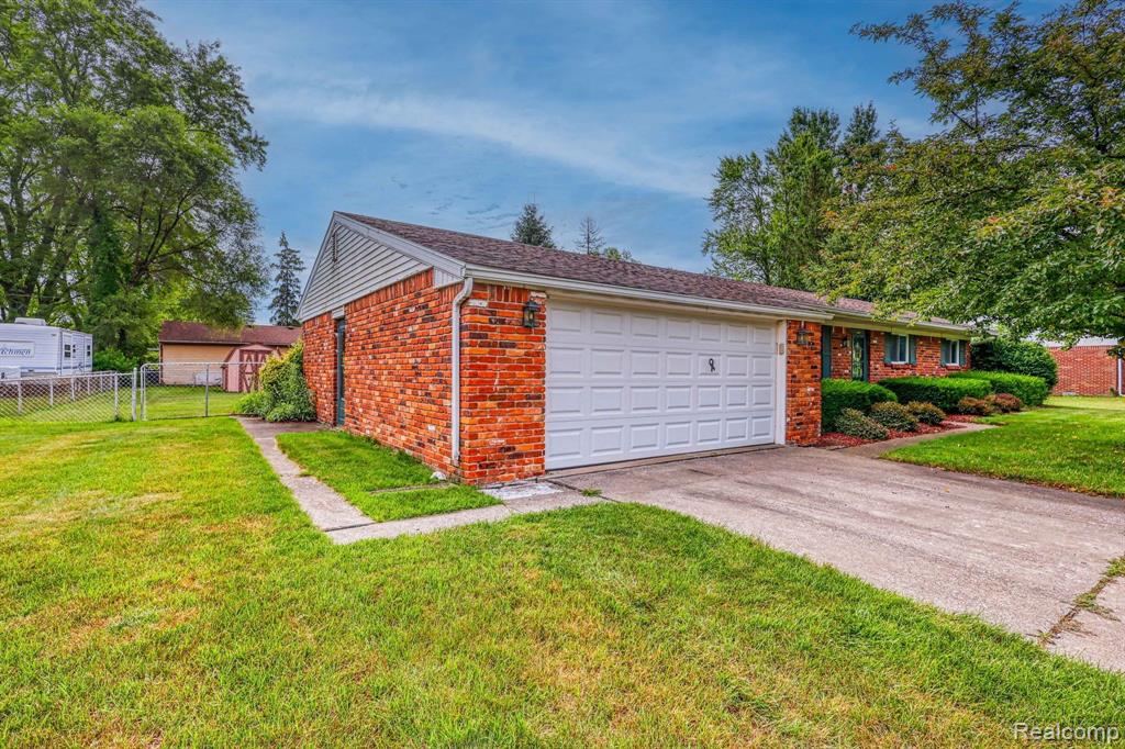 7592 VERNA Drive, Lambertville, MI 48144 — Photo 3