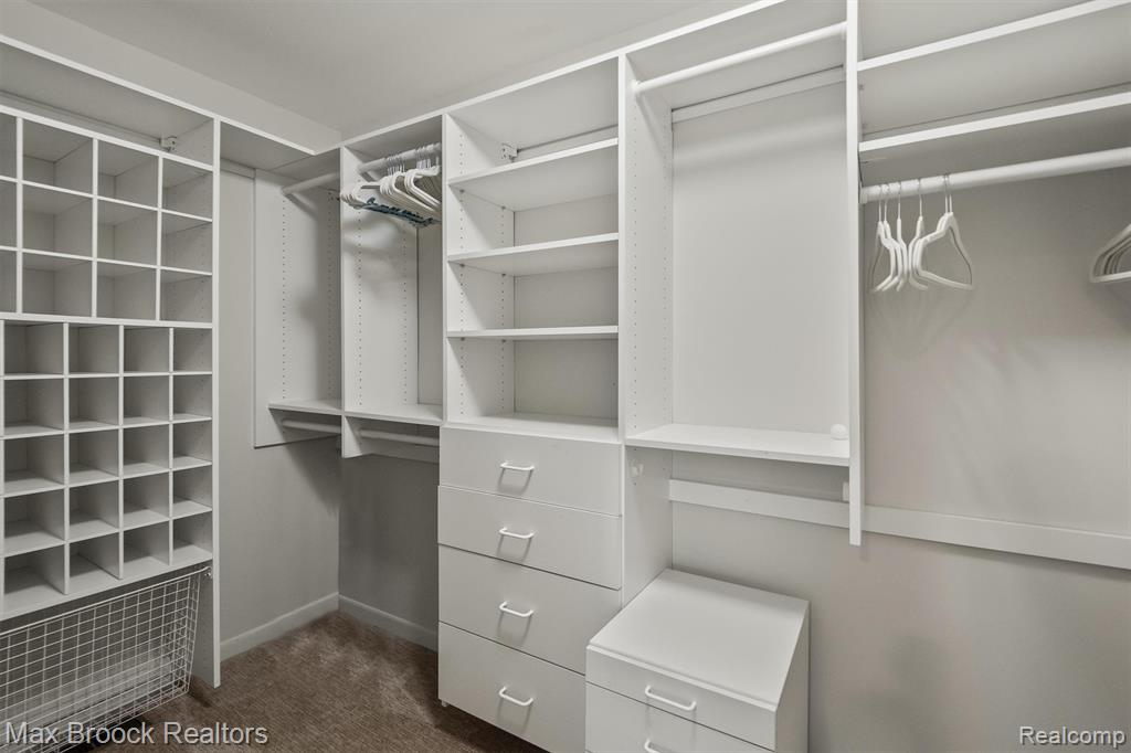 5137 Woodlands Drive, 24, Bloomfield Hills, MI 48302 — Photo 11