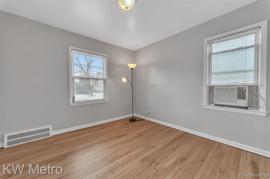 51 LINCOLN Avenue, Clawson, MI — Photo 13