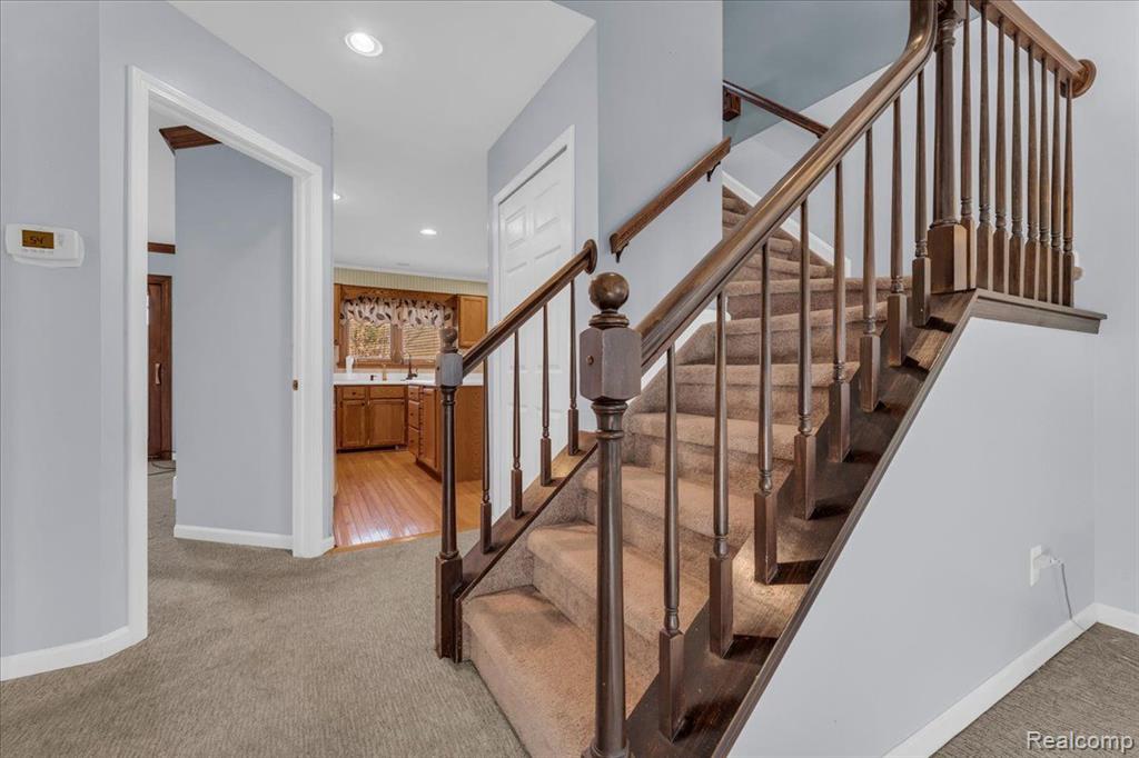54 MAPLEGROVE Drive, 2, Clawson, MI — Photo 13
