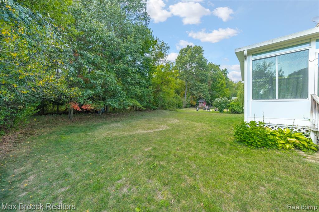 71 DONNA Court, Waterford, MI 48327 — Photo 30