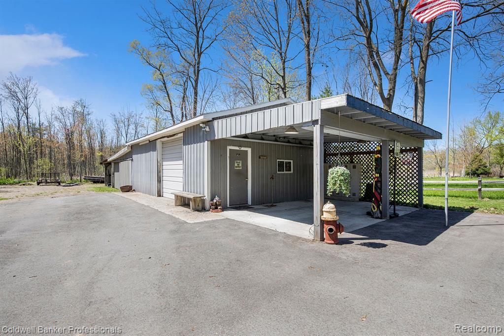 2574 S LAKE PLEASANT Road, Metamora, MI 48455 — Photo 20