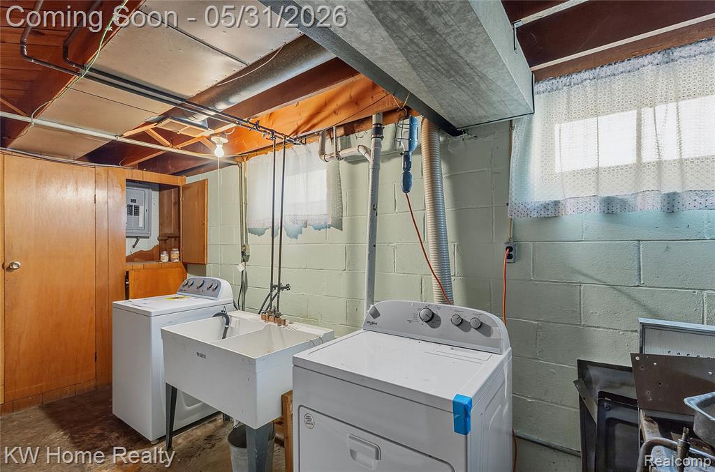 8801 Whitlock Avenue, Dearborn, MI 48126 — Photo 17