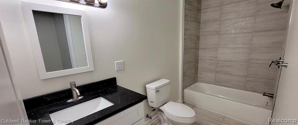 5881 Woodruff View Drive, Brighton, MI 48116 — Photo 15