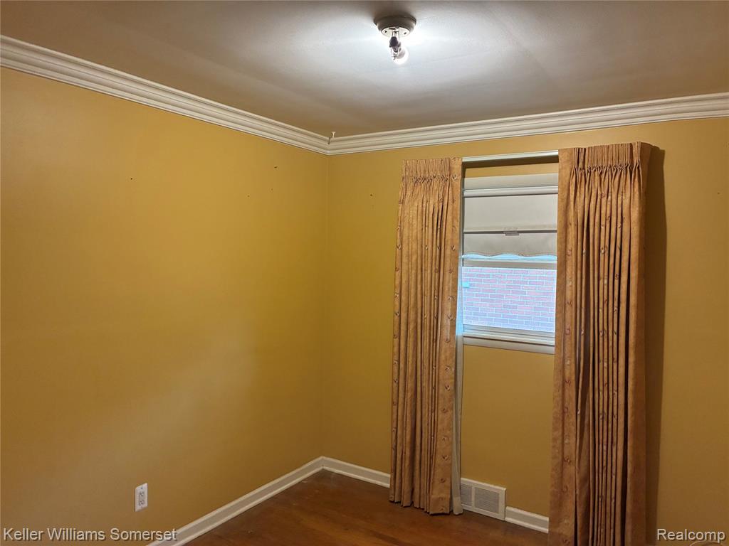 18031 Mott Avenue, Eastpointe, MI 48021 — Photo 30