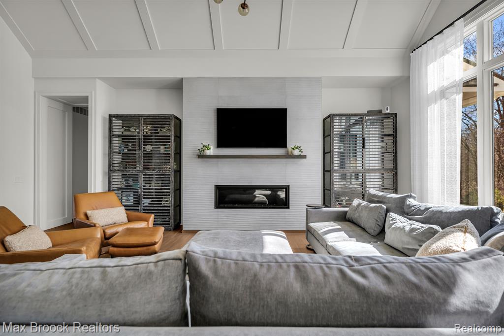 4887 WYE OAK Road, Bloomfield Hills, MI 48301 — Photo 11