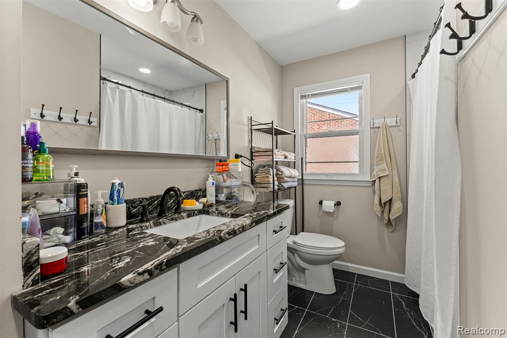 7312 Colonial Street, Dearborn Heights, MI 48127 — Photo 15