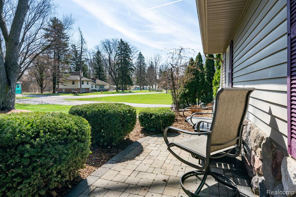 2941 Silverhill Drive, Waterford, MI 48329 — Photo 6
