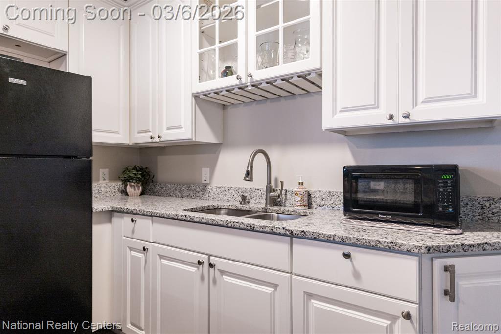 1015 Watersedge Court, Oxford, MI 48371 — Photo 35