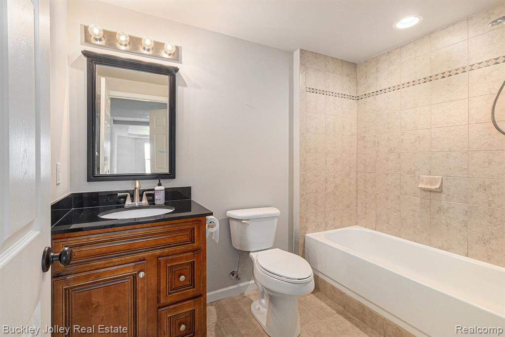 3736 VICKSBURG Way, Howell, MI 48843 — Photo 23