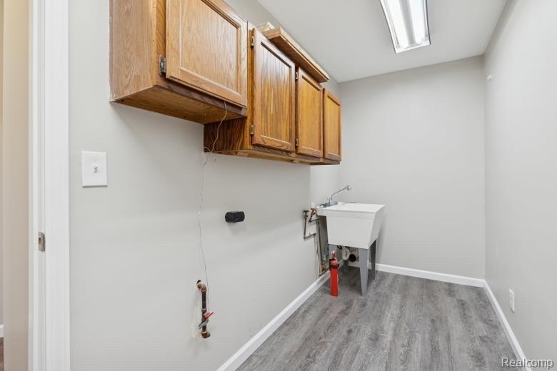15635 Martinsville Road, Belleville, MI 48111 — Photo 12