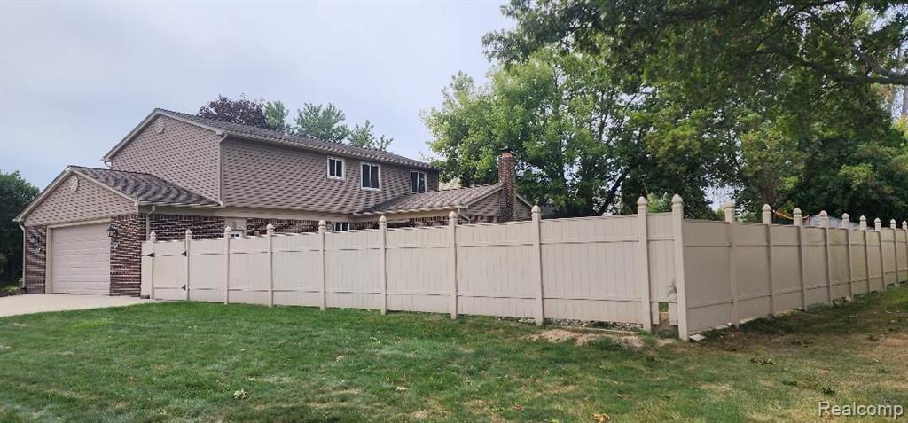 210 N PRINCESS Drive W, Canton, MI 48188 — Photo 6