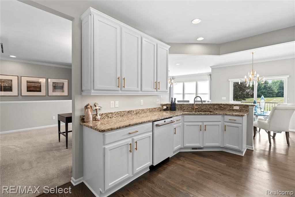 9059 Pine Valley Drive, Grand Blanc, MI 48439 — Photo 5