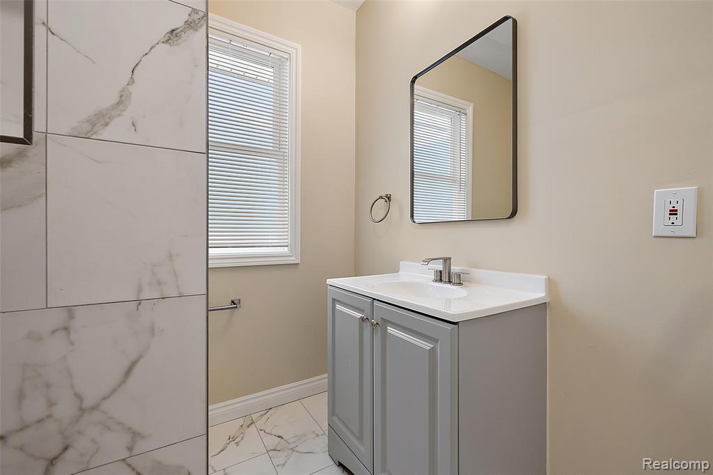 2080 Gladstone Street, Detroit, MI 48206 — Photo 56