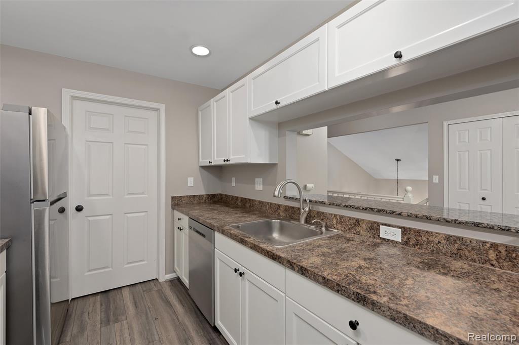 3582 Tremonte Circle S, Rochester, MI 48306 — Photo 15
