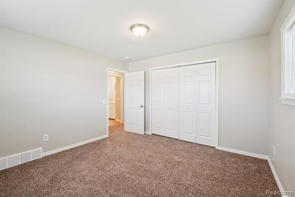 4994 N Michigan Avenue, Saginaw, MI 48604 — Photo 17