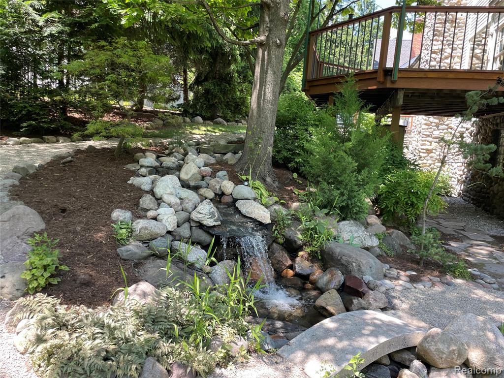 405 Bonnie Brier Street, Birmingham, MI 48009 — Photo 24