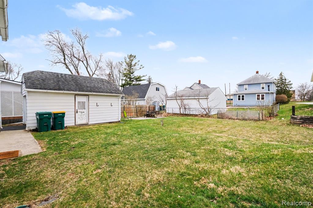 313 Myrtle Street, Flushing, MI 48433 — Photo 5