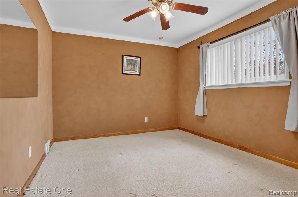 8232 Hillcrest Boulevard, Westland, MI — Photo 14