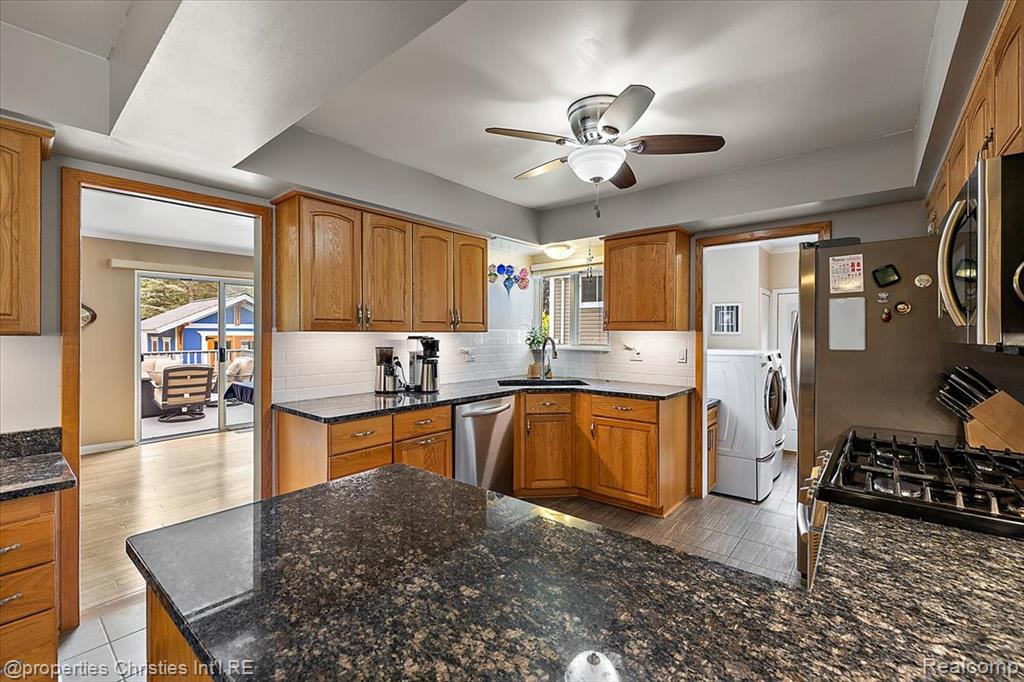 5970 Slate Drive, Troy, MI 48085 — Photo 11