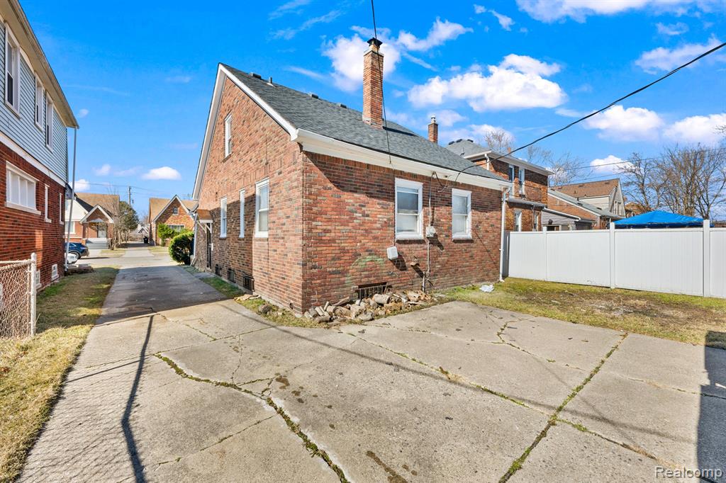 5944 Courville Street, Detroit, MI 48224 — Photo 23