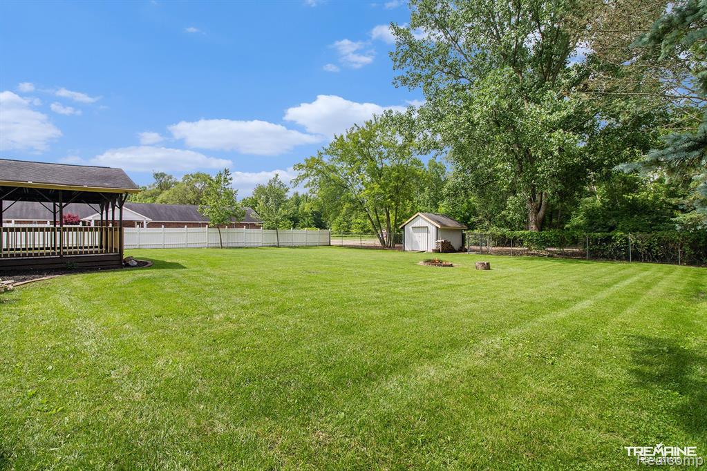 7469 N ELMS Road, Flushing, MI 48433 — Photo 20