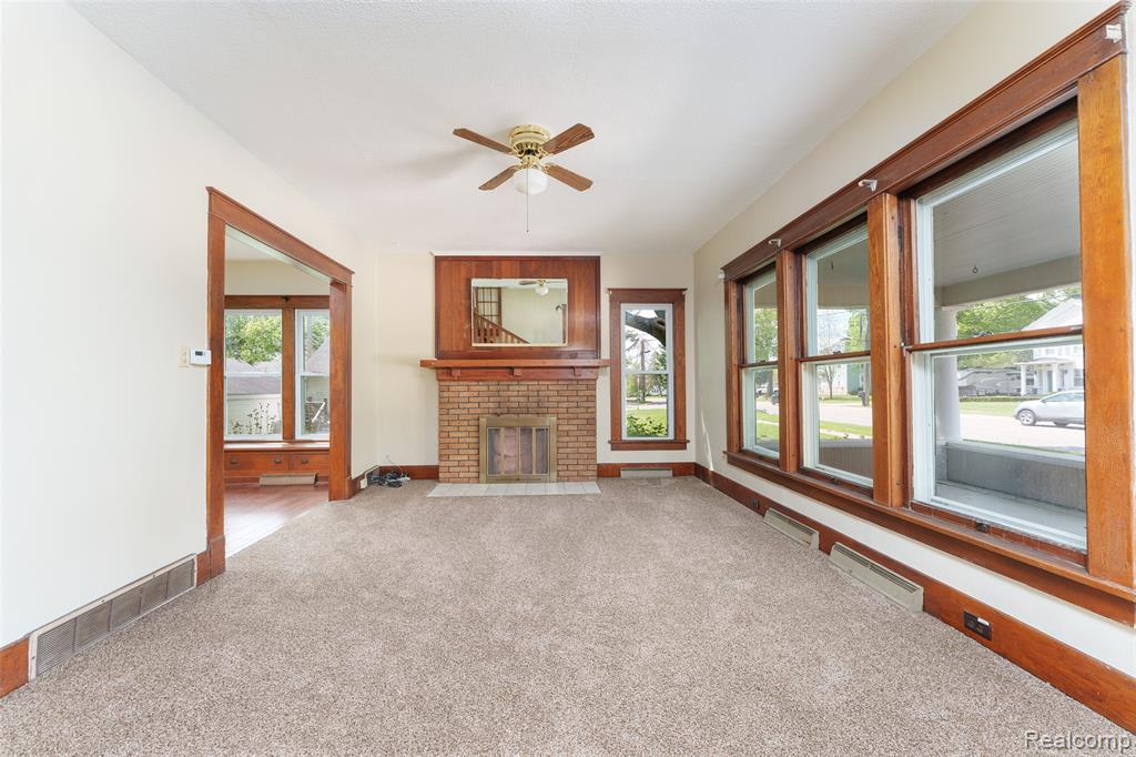 712 E Grand River Avenue, Fowlerville, MI 48836 — Photo 3