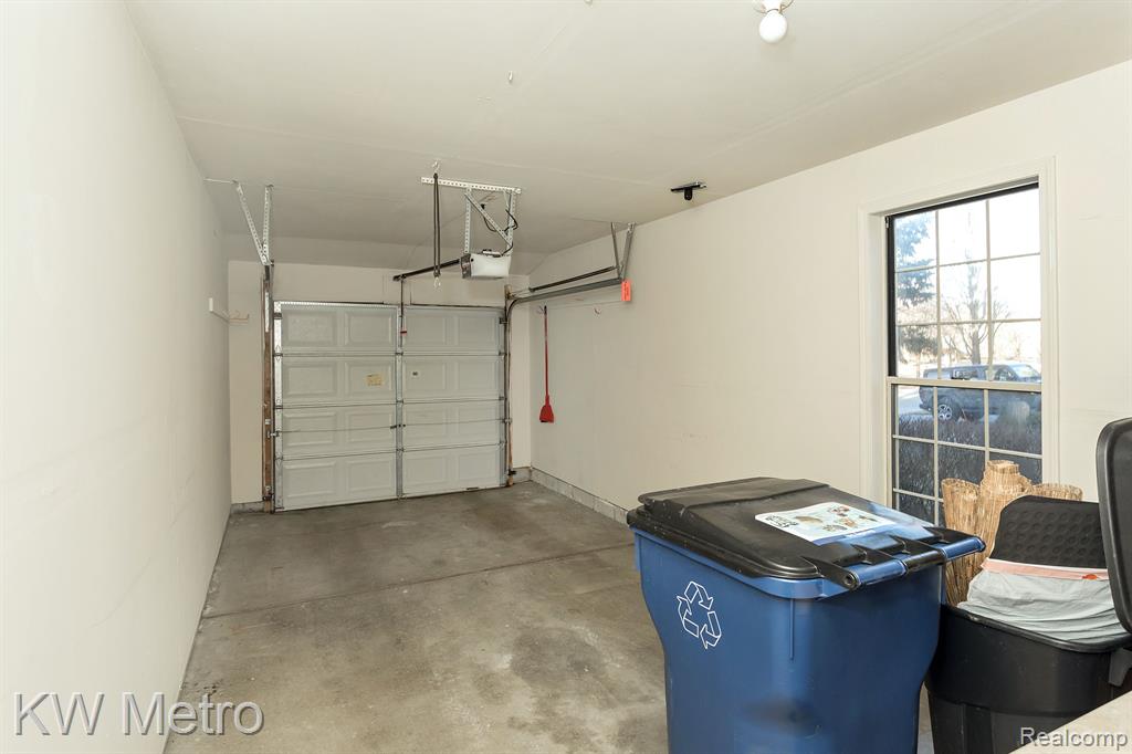 516 NEWBURNE POINTE, Bloomfield Hills, MI 48304 — Photo 33